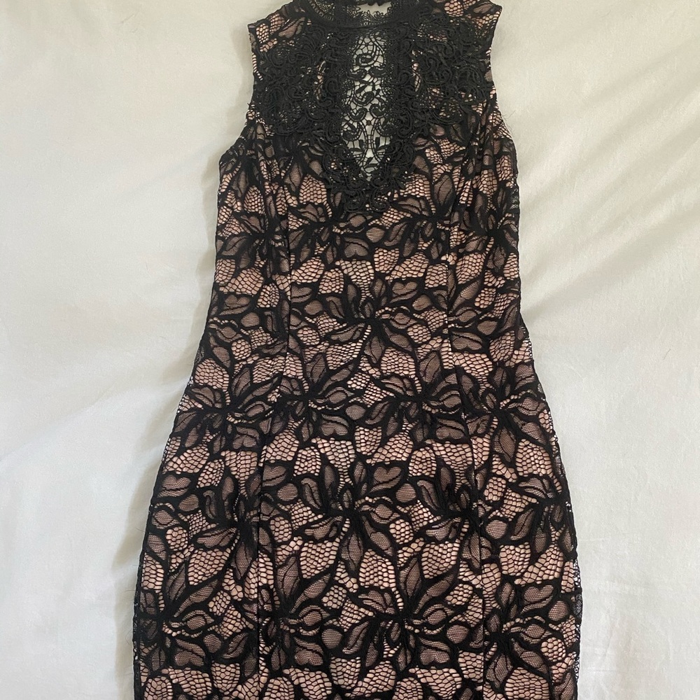 black lace bodycon dress